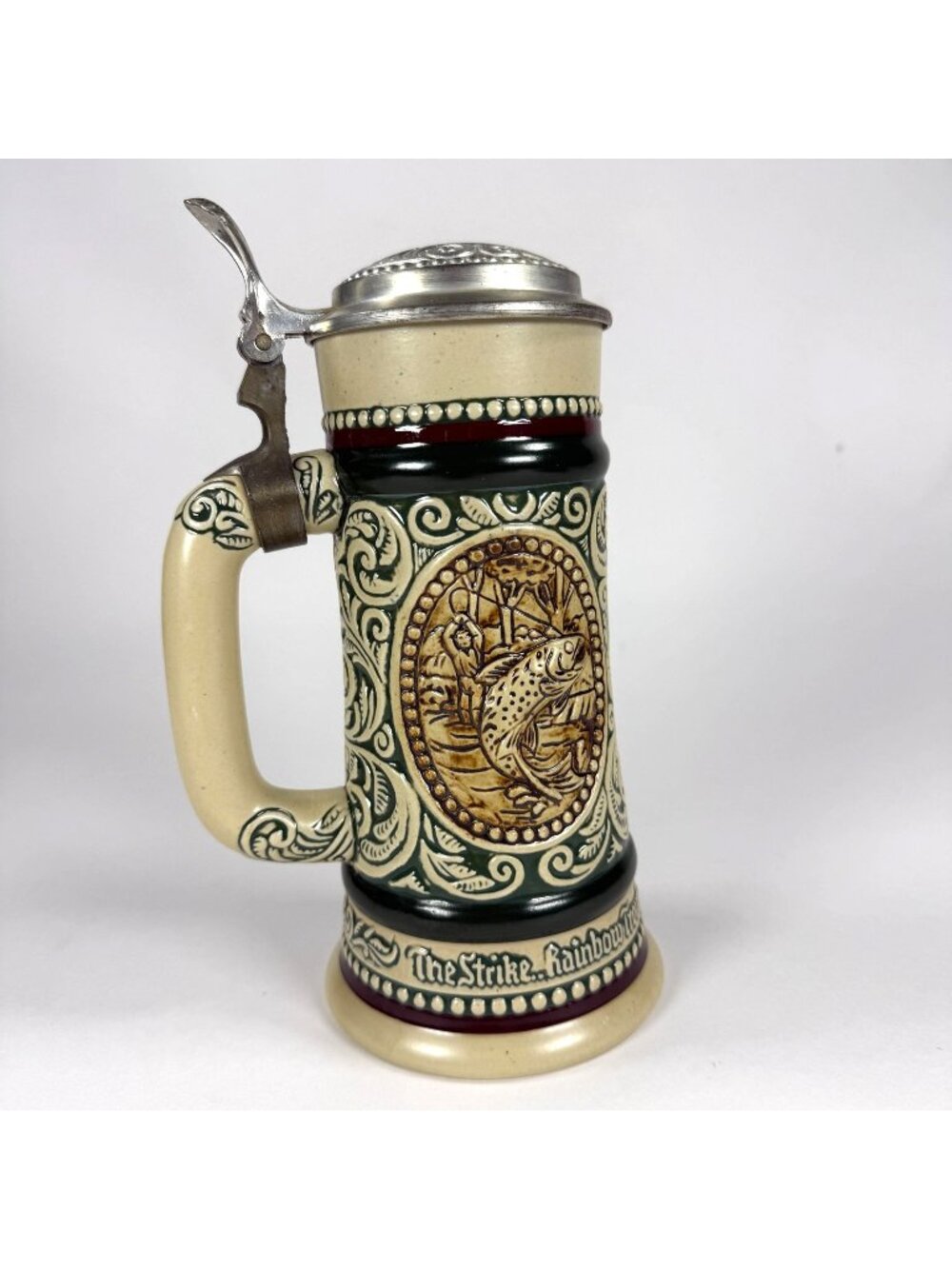 1978 AVON Beer Stein The Strike Rainbow Trout At Point English Setter Ceramarte